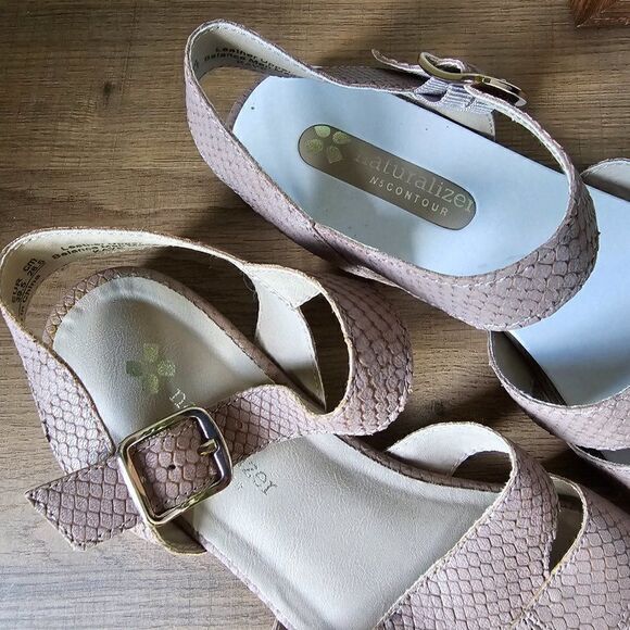 NEW WITHOUT BOX NATURALIZER N5 CONTOUR KAYE LEATHER UPPER BEIGE SANDALS 9.5 - Picture 3 of 13